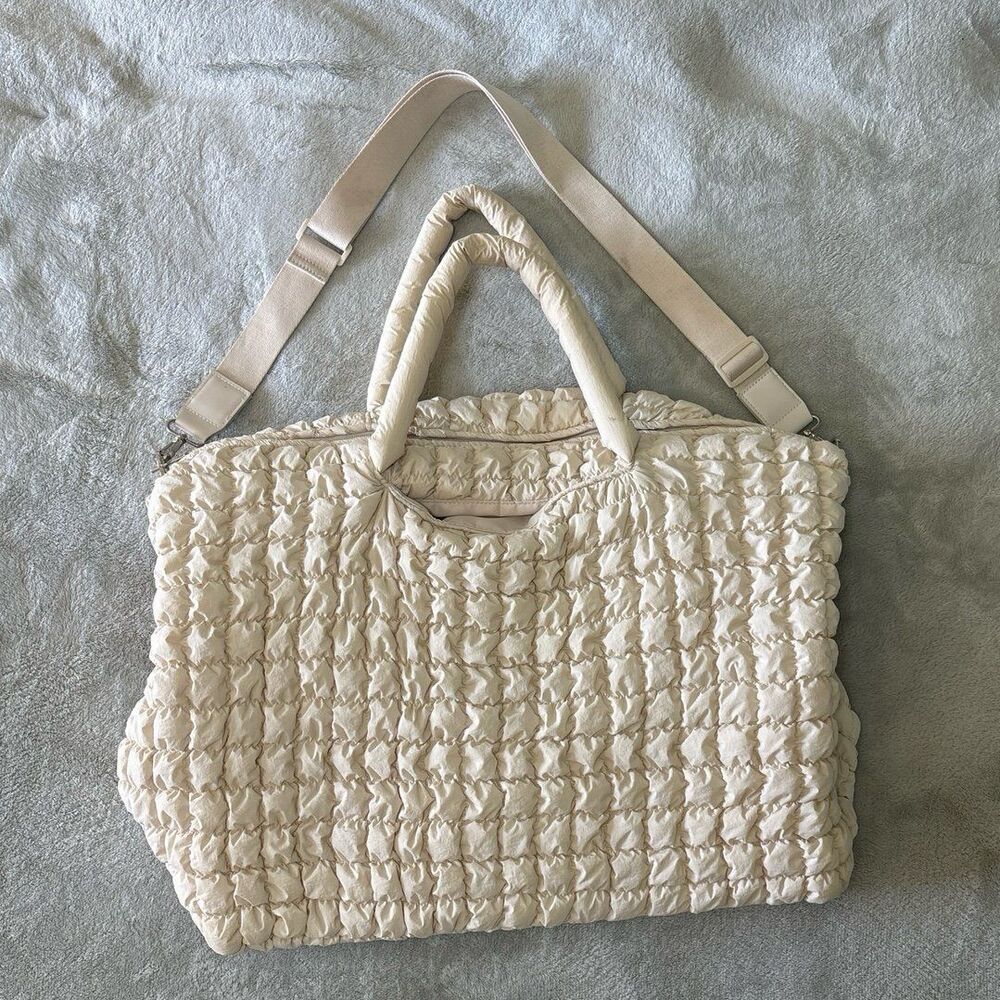 Quilted tote bag athleisure soft puff weekender bag Target cream travel vacation